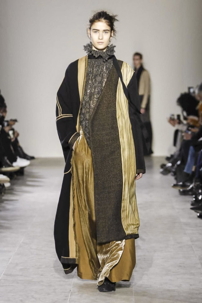 Uma Wang Ready To Wear Collection Fall Winter 2017 Fashion Show in Paris